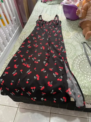Vestido cereja 