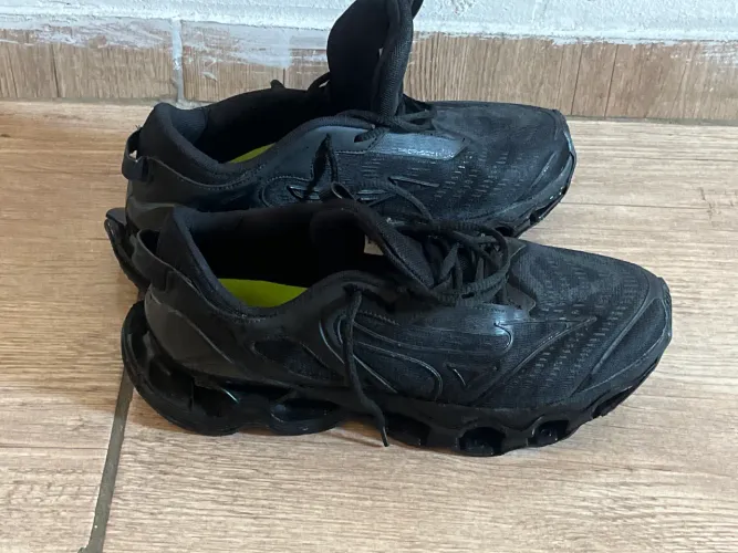 Sapato mizuno réplica