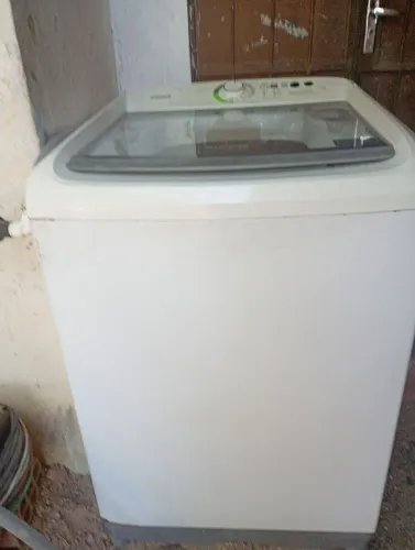 Máquina de lavar usada de 16k em boas condições, funcionando perfeitamente.
