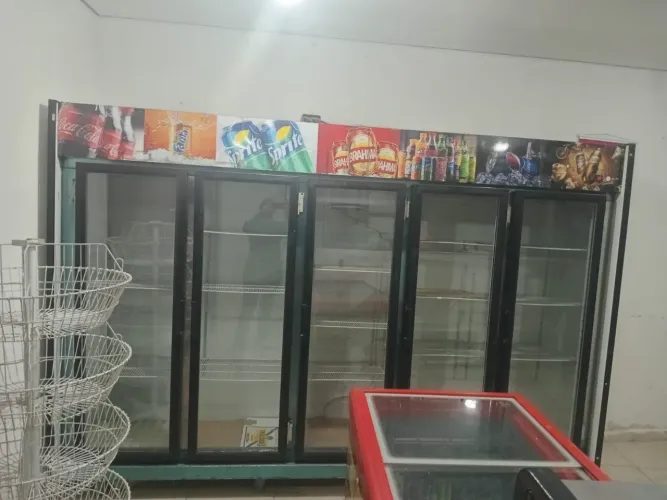 Geladeira expositora