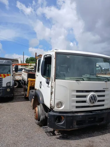 Volkswagen 15.190 E Constellation 2p (diesel)(E5) 2019/2020 Vamos Seminovos Recife