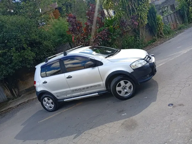Volkswagen Crossfox 1.6 MI Total Flex 8V 5P 2010