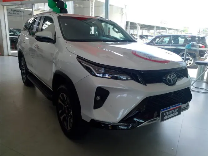 Toyota Hilux SW4 4X4 2.8 Diesel 2024