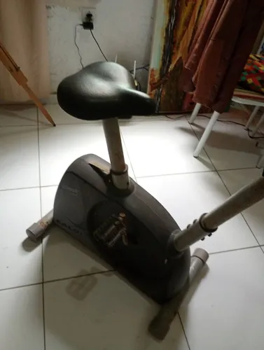 Bicicleta para exercício. 200,00 .