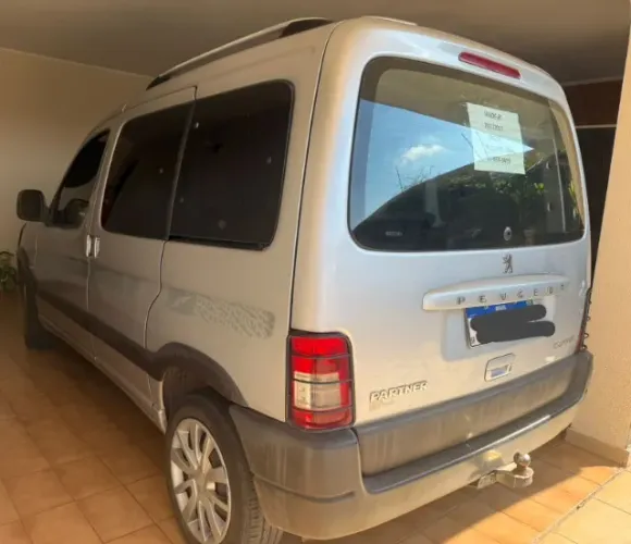 Peugeot Partner Van Escapade 1.6 Flex 16V 5P 2011