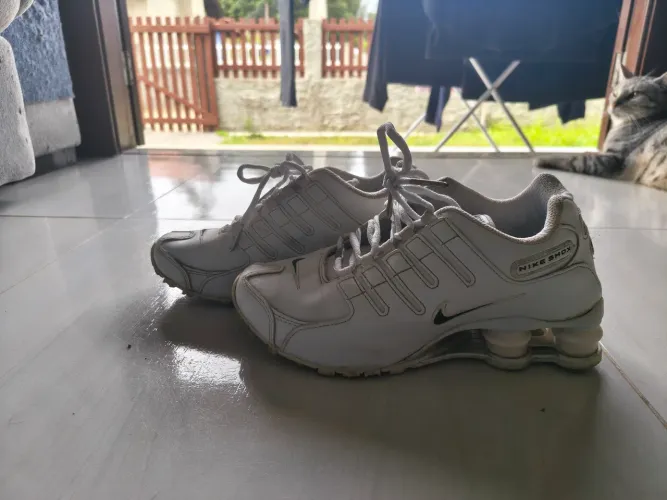 Tênis Nike Shox