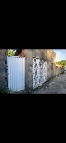 Casa semi mobiliada, com ar condicionado