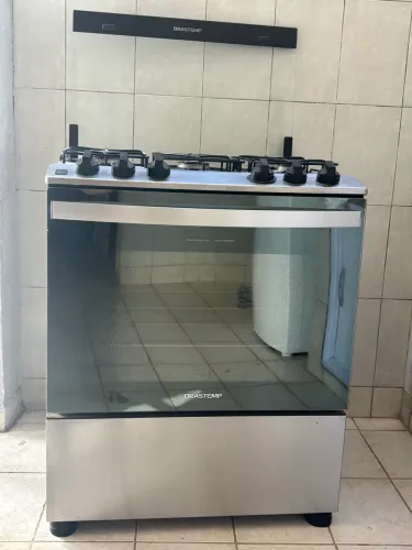 Fogão Brastemp 5 Bocas com Forno Grande - Excelente Estado - R$ 1.050