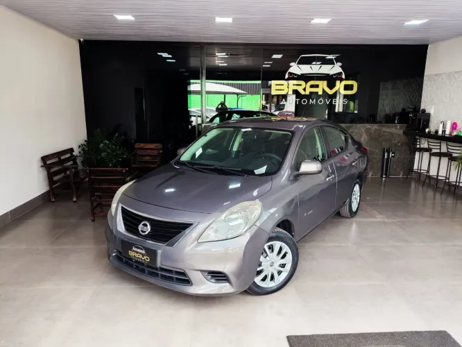Nissan Versa SV 1.6 16V Flex Fuel 4P Mec. 2013