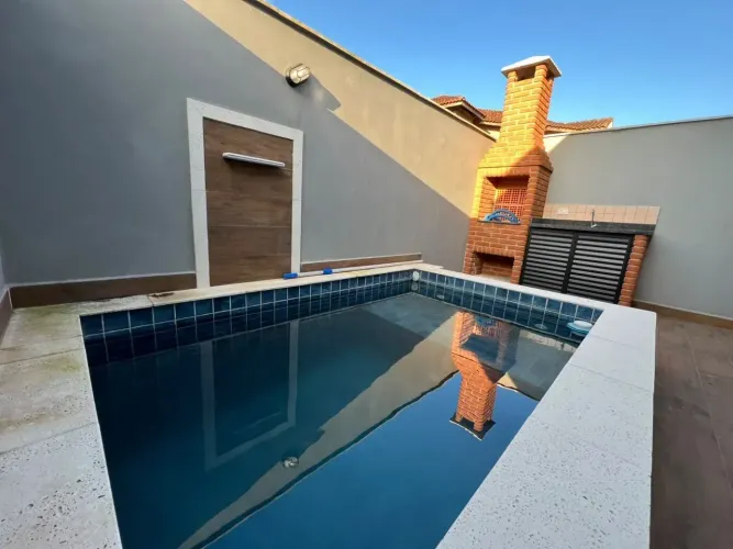 Casa para venda com 2 quartos em Jardim Imperador - Peruíbe - SP
