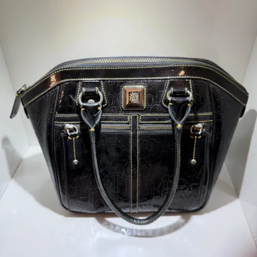 Bolsa de mão Victor Hugo preta envernizada