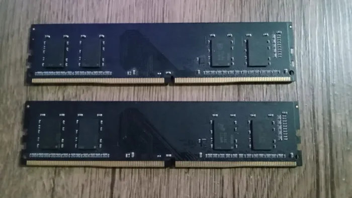 Memória ram DDR4 8GB (2x4)