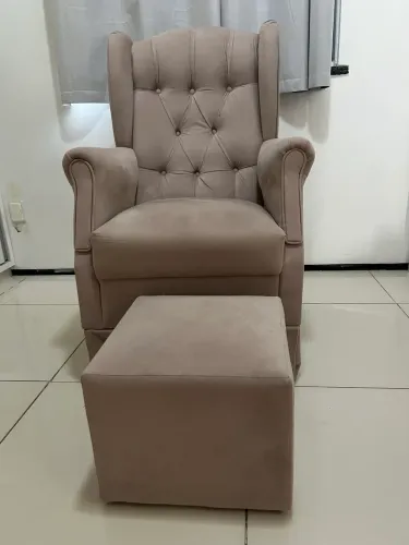 Poltrona de Amamentação usada