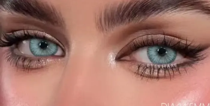 Maquiagem para os olhos azul