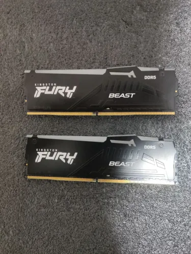 Memória RAM Kingston FURY Beast RGB 32GB (2x16GB) DDR5 5200MHz (EXPO / XMP)