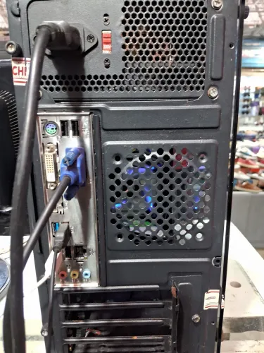 PC gaime placa azus ddr3processador fx 4giga de memória sedo 120giga tela de 16 completo