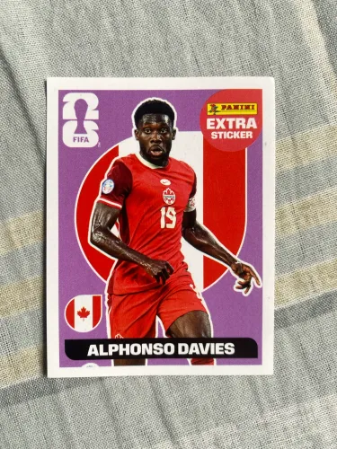 Figurinha legend extra sticker alphonso davies copa do mundo