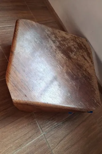Mesa de centro Jorge Zalszupin nunca foi restaurada 