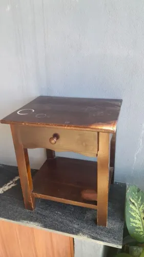 Criado mudo madeira