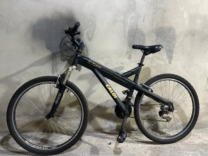 Bicicleta Caloi, aro 26 (seminova)