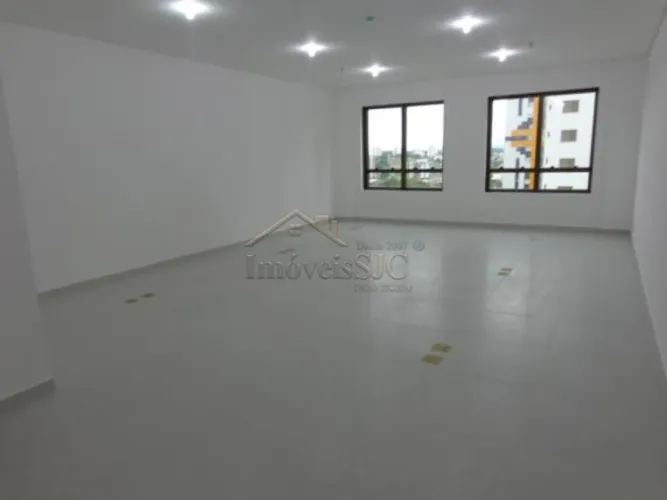 Oportunidade em salas Comerciais à Venda Av. Cassiano Ricardo - Jd. Aquarius São José dos
