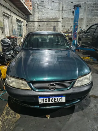 Chevrolet Vectra CD 2.2 16V / 2.0 16V Mec./aut. 1998
