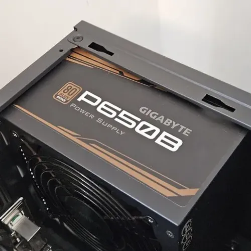 Faço envio - Fonte Gigabyte P650B 80 Plus Bronze 650W