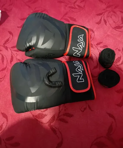 Luva de lutar da naja 