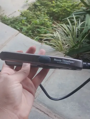 Mini prancha de cabelo BaByliss PRO Nano Titanium da ConairPRO