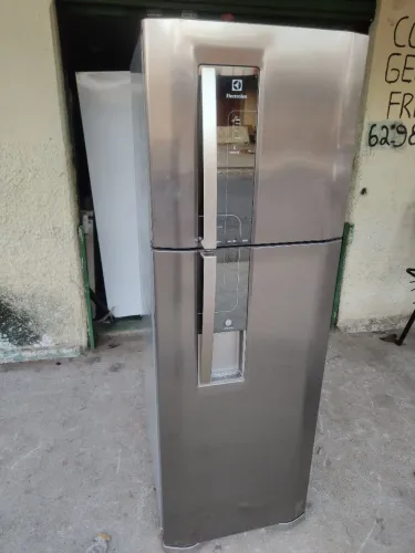 Geladeira semi nova