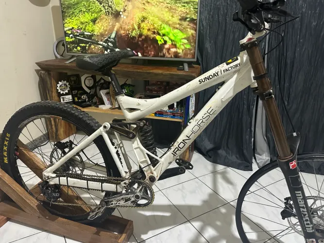 Quadro/suspensão/ peças 