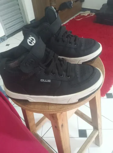 Vendo tênis tamanho 33 criança
