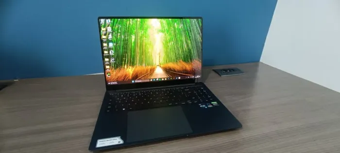 Notebook Samsung Galaxy Book3 Ultra I9 RTX 4070 32GB - ESTADO DE NOVO!