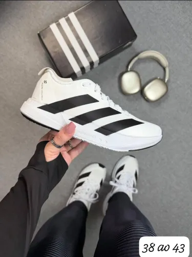 Tênis adidas adizero 