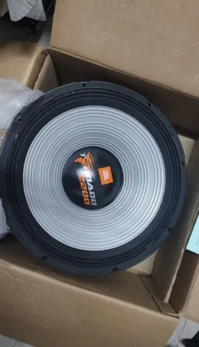 JBL Tornado 18" nunca usado na caixa com manual