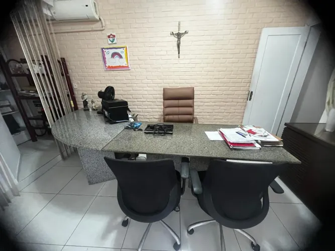 Mesa de mármore