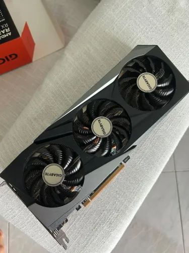 Placa de vídeo RX7600 8Gb Gigabyte Triple Fan