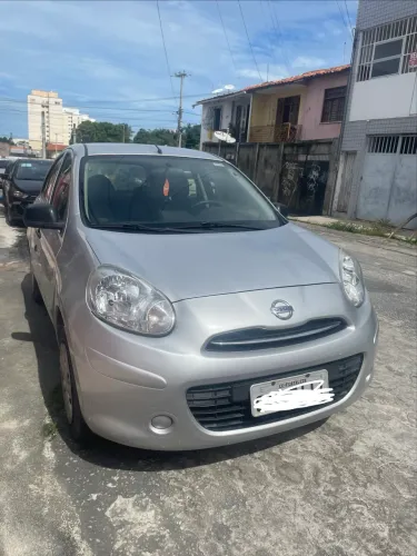 Nissan March 1.0 16V Flex Fuel 5P 2012