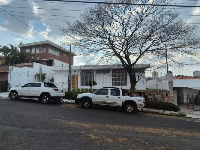Casa térrea à venda ou locação - Vila Trujillo - Sorocaba/SP