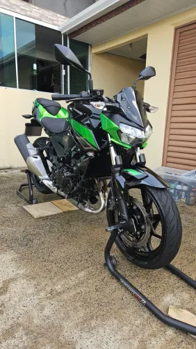 Kawasaki Z400 2022