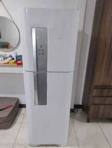 Geladeira Eletrolux Frossfre 402L