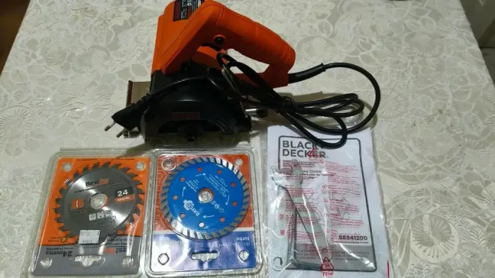 Serra de Mármore Black+Decker 115mm, 1200w, NUNCA USADA. Em perfeito estado