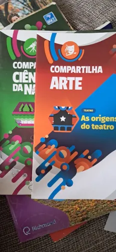 Livro kit compartilha moderna completo , 6 ano e 7 ano completo, livro de inglês