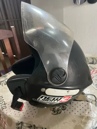 capacete usado