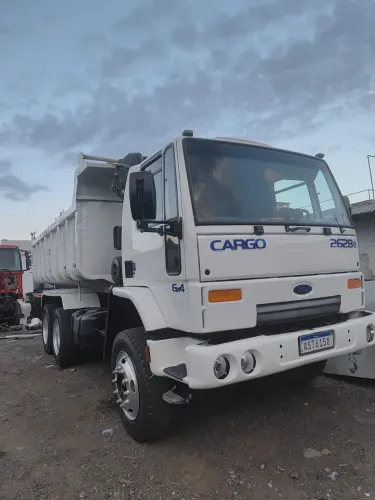 Ford cargo 2628 caçamba 12m