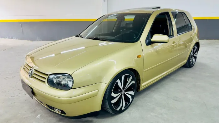 Volkswagen Golf 2.0/2.0 T. Flex Mec.(black & Silv) 2001