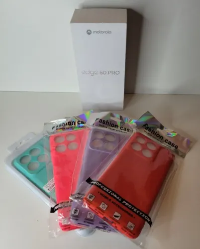 Kit 4 Capas Motorola EDGE 60 PRO - Lisas (Verde, Rosa, Lilás e Vermelha)