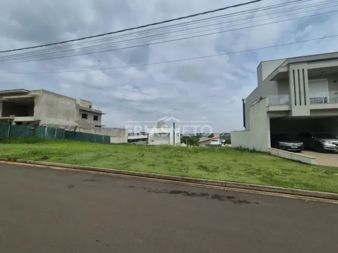 Terreno à venda no condomínio Villa Bela Vista