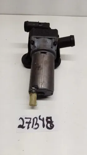 Bomba De Água Auxiliar Bmw 320 2011