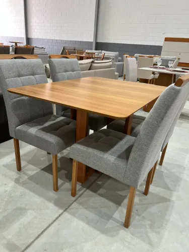 Mesa Laminada com 4 Cadeiras em Linho NOVO